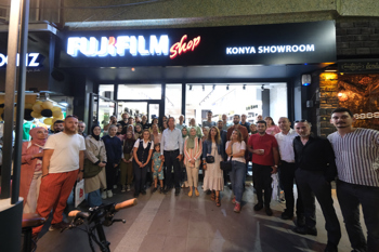 REHA BİLİR, FUJI FILM KONYA MAĞAZASINDA FOTOĞRAFSEVERLERLE BULUŞTU